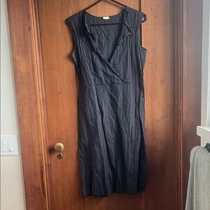 Elegant Black Sleeveless Midi Dress